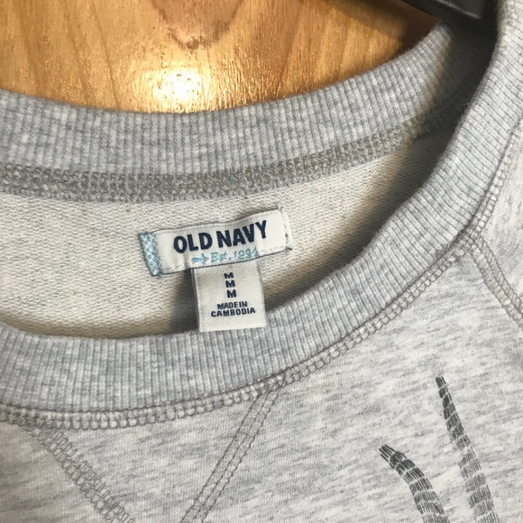 Simple yet cute deer sweater - Picture 2 of 2